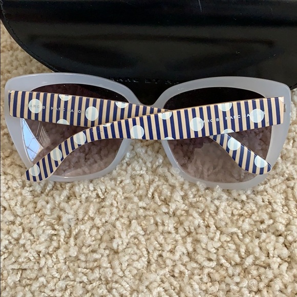 Marc By Marc Jacobs Oversized White Sunglasses - Picture 2 of 3